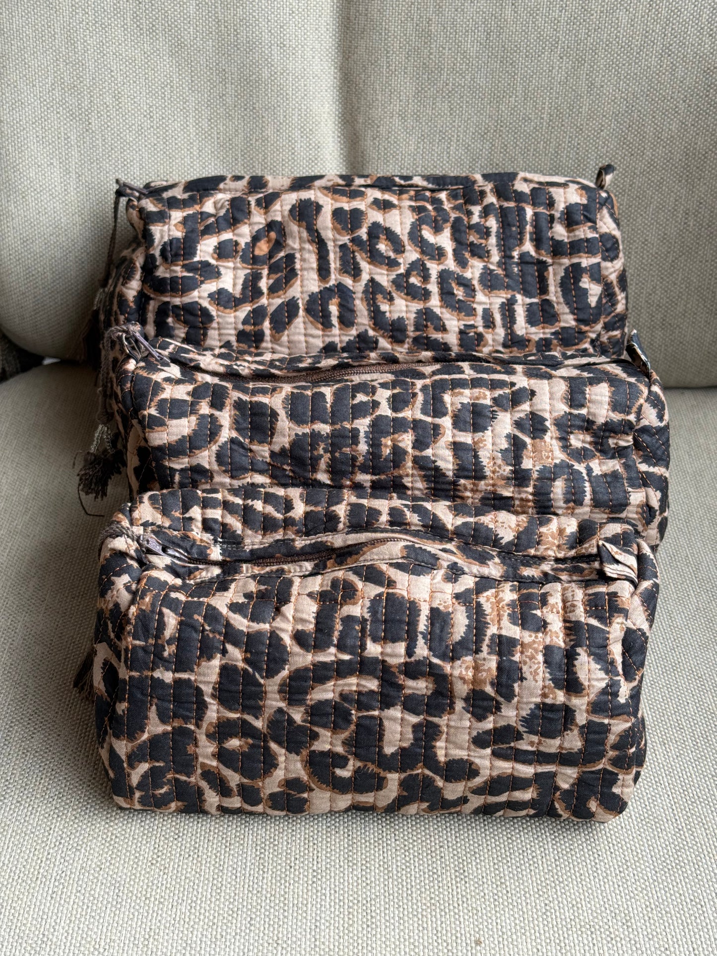 Leo luxe Toilettas
