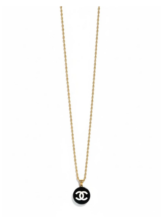 Exclusive Vintage Limited Edition Necklace - Black Gigi